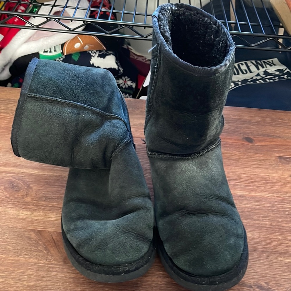 Ugg classic short boots